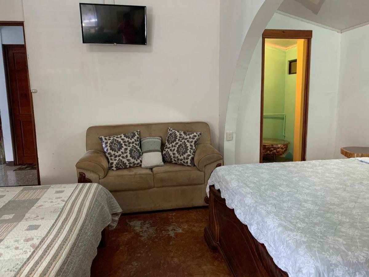 A True B&B Quepos Extérieur photo